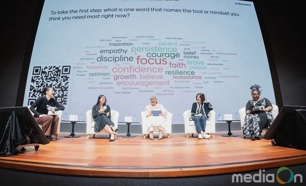 Yvette Kong and Anna Yao from Project Melo moderated a panel with Yidan Prize laureates, Dr Rukmini Banerji, Professor Usha Goswami, and Angeline Murimirwa, about their turning points as educators.