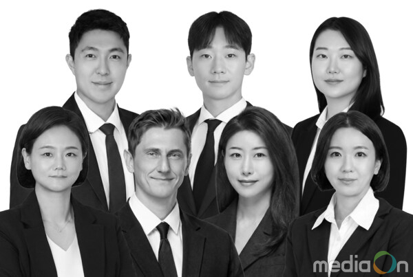 Image courtesy of Nemwark: Front Row L to R: Judy Jang, John Pritchard, Karis Kim, Miji Kyung; Back Row L to R: Leadley Park, Chan Joung, Sienna Ahn.